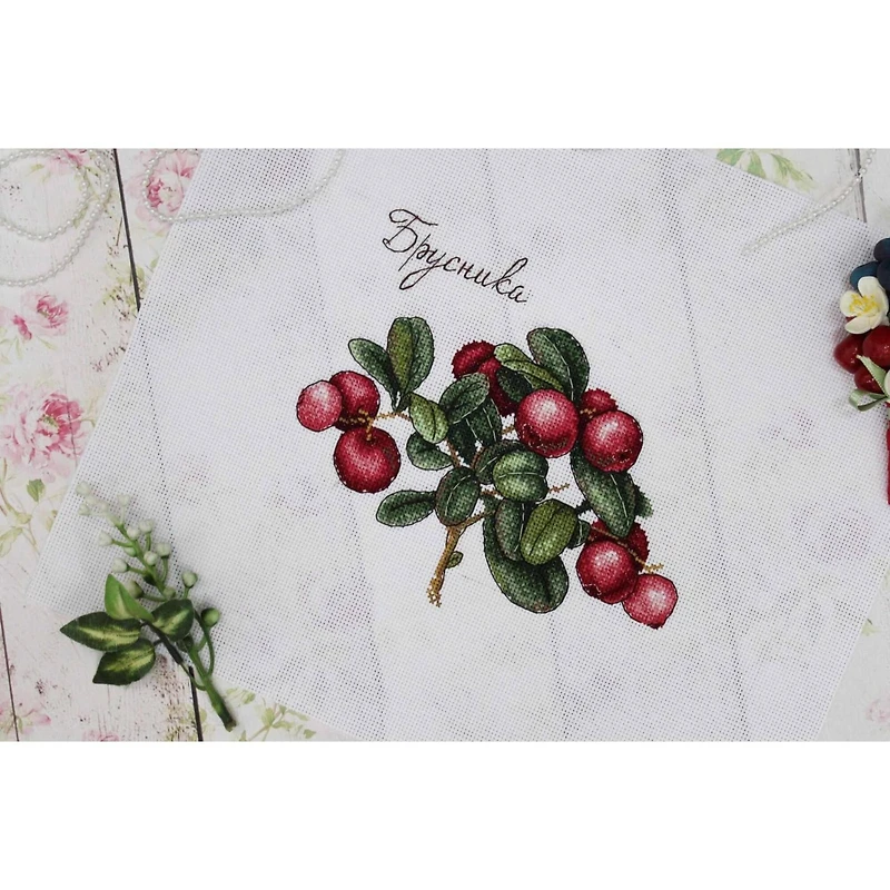 MP Studia Berries Cross Stitch Kit