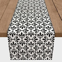 Quatrefoils Indoor/Outdoor Table Runner
