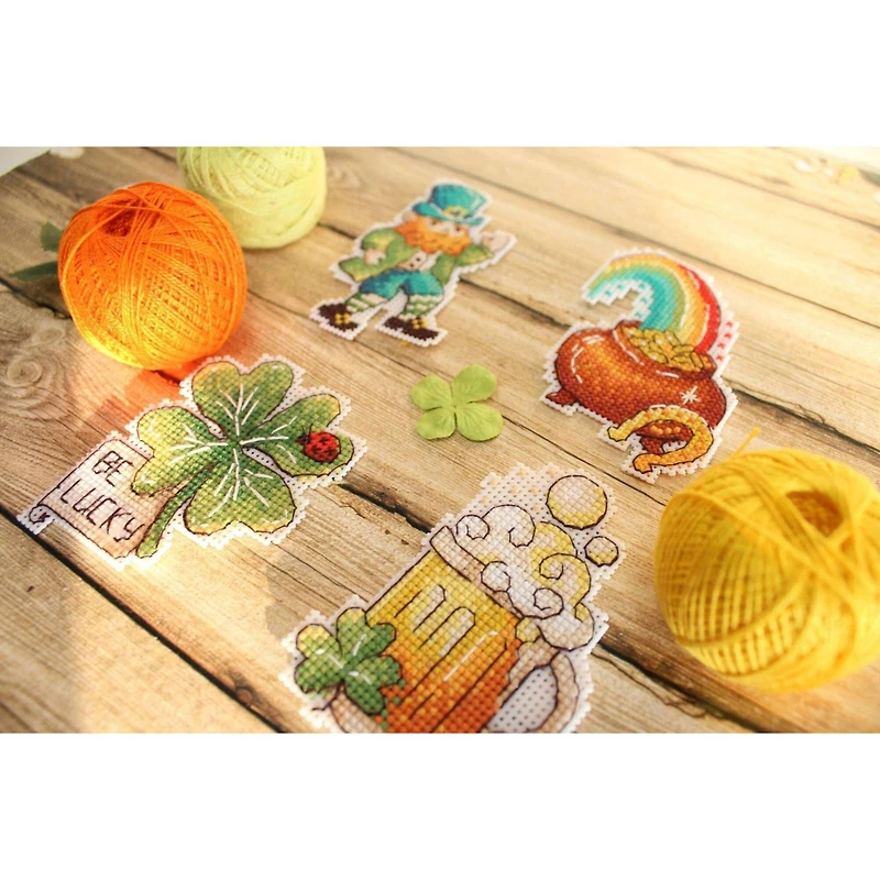 MP Studia St. Patrick's Day Magnets Plastic Canvas Counted Cross Stitch Kit