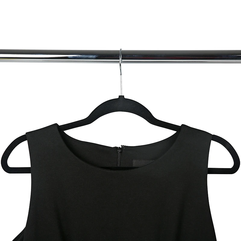 Simplify Super Slim Velvet Huggable Hangers