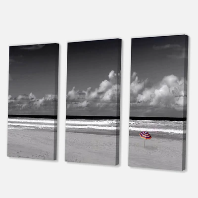 Designart - Monochrome Coastline Under Cloudy Sky