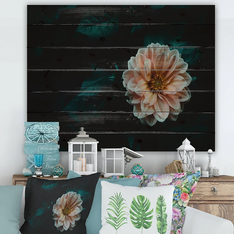 Designart - Blooming Yellow Flower In Evening Garden