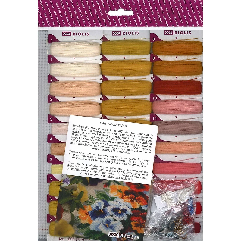 RIOLIS Lady With A Fan Cross Stitch Kit