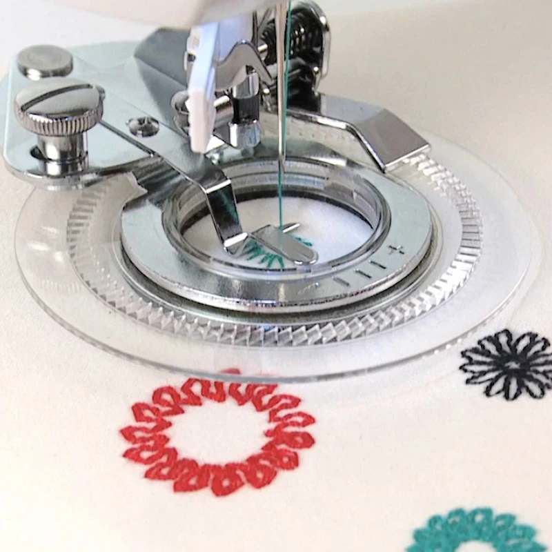 SINGER® Flower Stitch Presser Foot