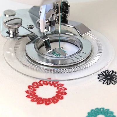 SINGER® Flower Stitch Presser Foot