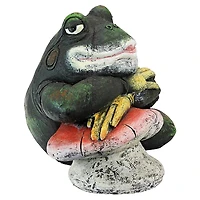 Design Toscano 29" Bert the Flirtatious Frog Garden Toad Statue