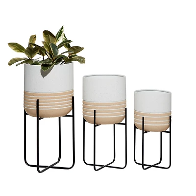 White Metal Farmhouse Cottage Planter Set