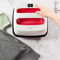 Cricut® EasyPress™ 2 Raspberry, 9" x 9"