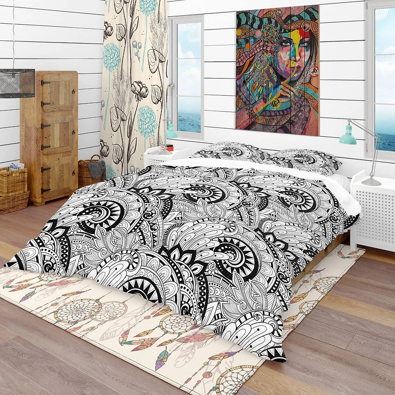 Designart 'Monochrome Abstract Floral Pattern' Bohemian & Eclectic Bedding Set