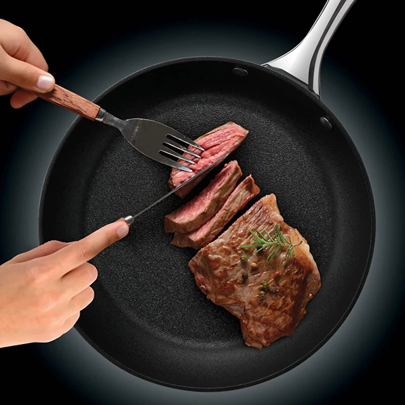 The Rock® by Starfrit 8" Diamond Fry Pan
