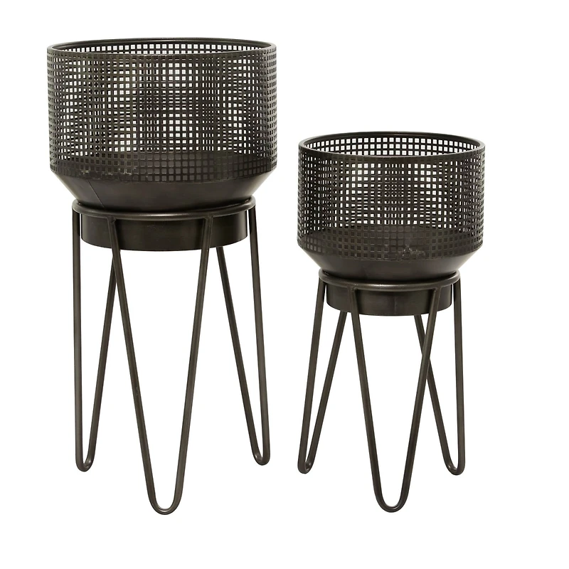 The Novogratz Black Metal Modern Planter Set