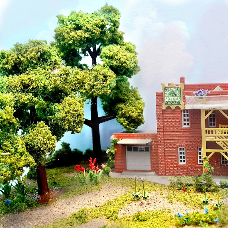 JTT Scenery Products Mini Sun Kissed Deciduous Trees, 3ct.