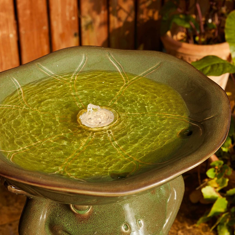 Glitzhome® 21.5" LED Olive Green Frog Holding Lotus Birdbath Ceramic Outdoor Floor Fountain