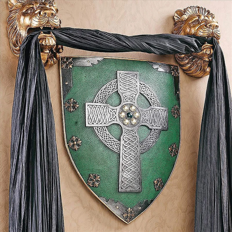 Design Toscano Celtic Warriors Sculptural Wall Shield