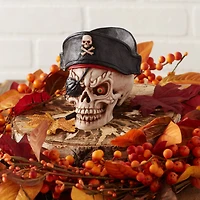 Dragon Crest Grinning Pirate Skull Décor