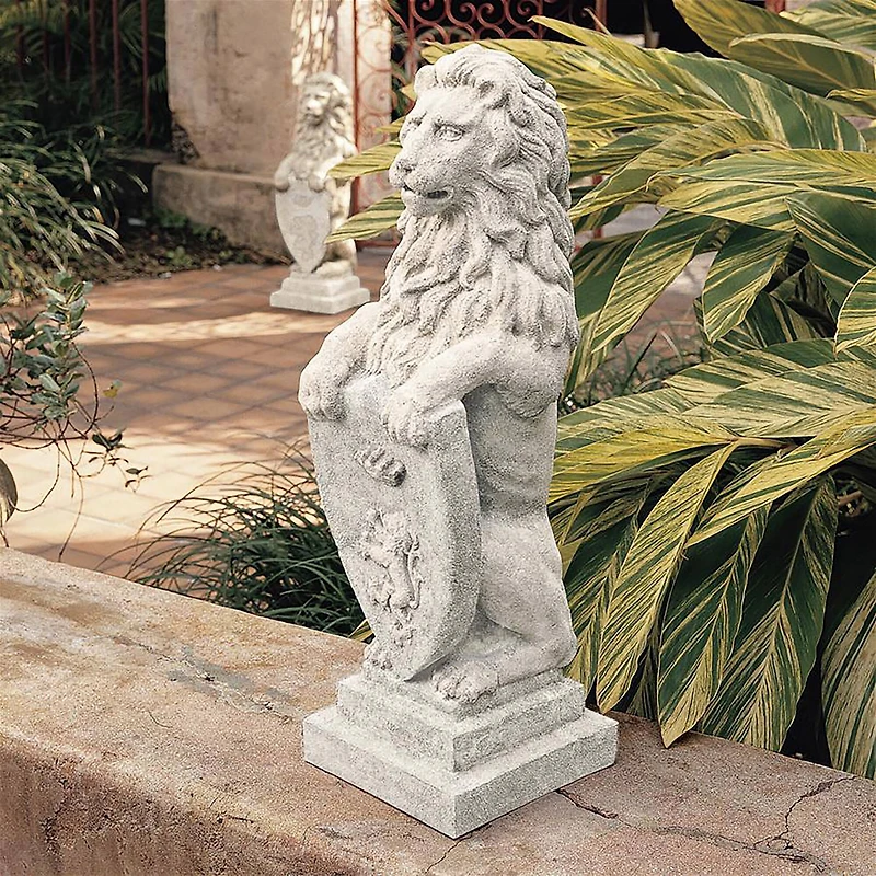Design Toscano 2.5ft. Beaumaris Castle Lion Sculpture