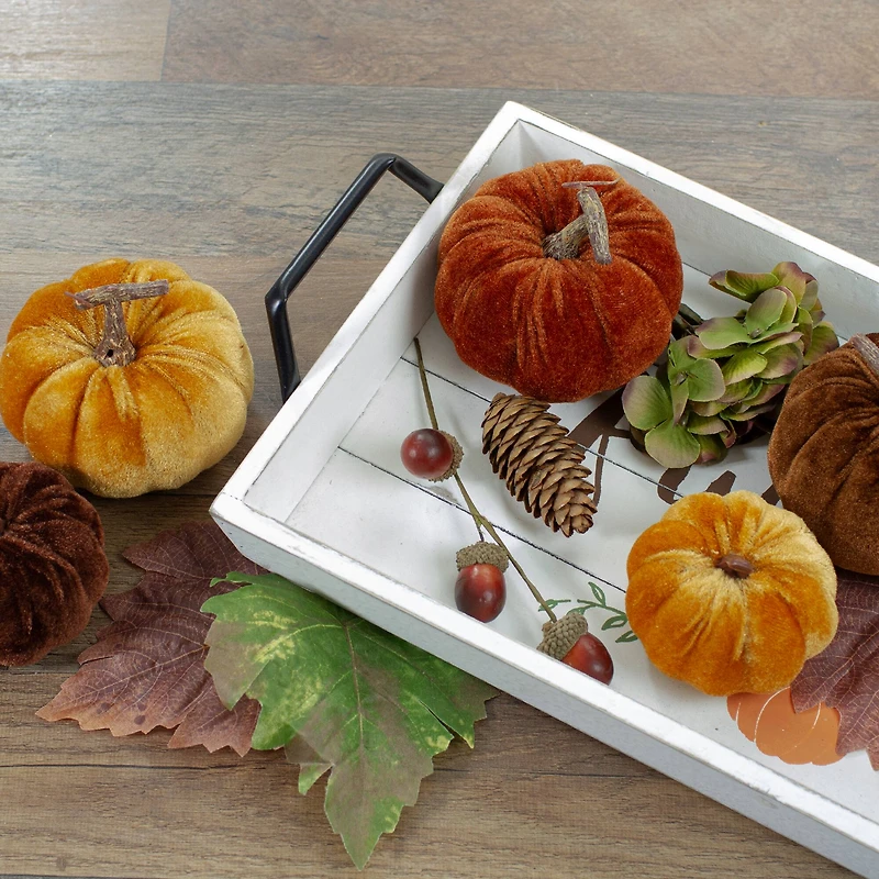Pumpkin, Pinecone, Berry & Leaves Thanksgiving Décor Set