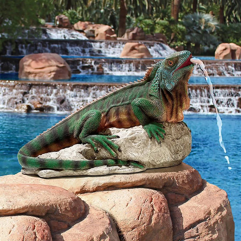 Design Toscano Ike the Iguana Spitter Piped Statue