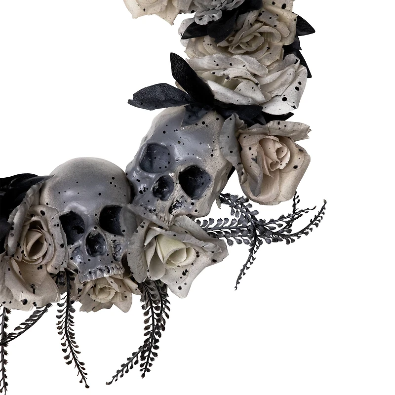 16" Double Skull & Gray Roses Halloween Wreath