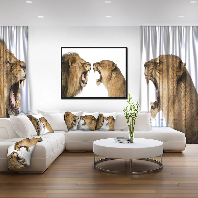 Designart - Lion and Lioness Roaring