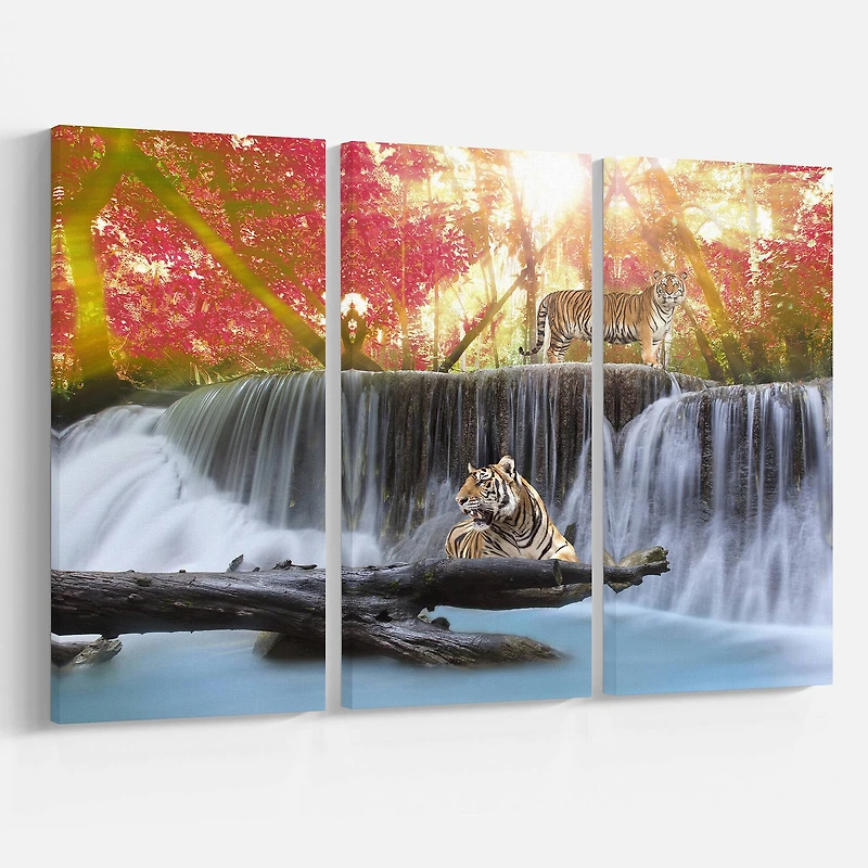 Designart - Tiger in the Jungle