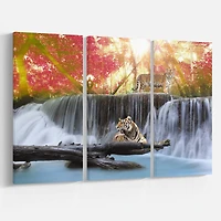 Designart - Tiger in the Jungle