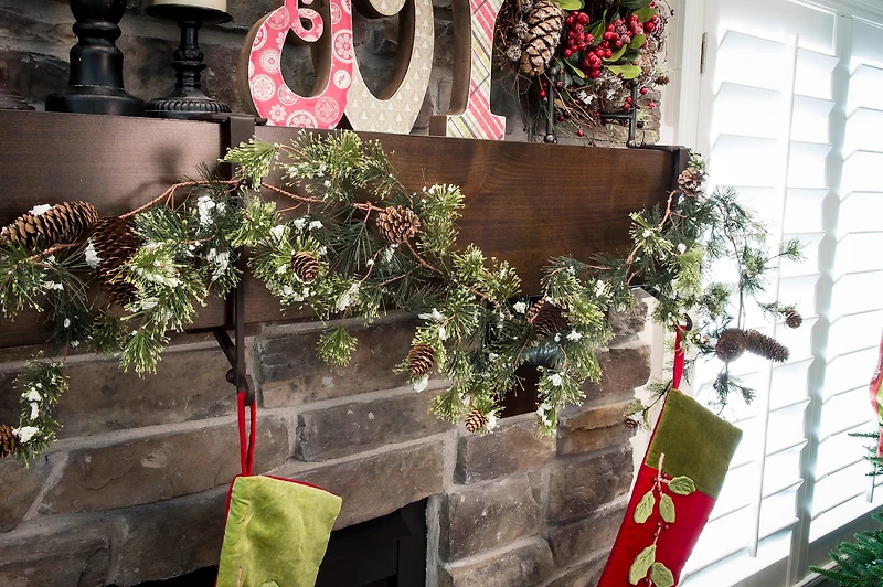 Mantel Garland & Christmas Stocking Holder