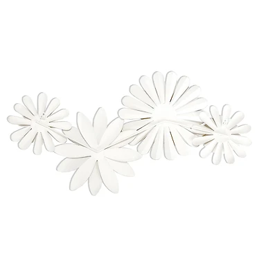 Fetco Mambas White Floral Chain Metal Wall Art