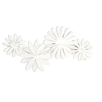 Fetco Mambas White Floral Chain Metal Wall Art