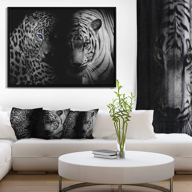 Designart - Leopard and Tiger in Black