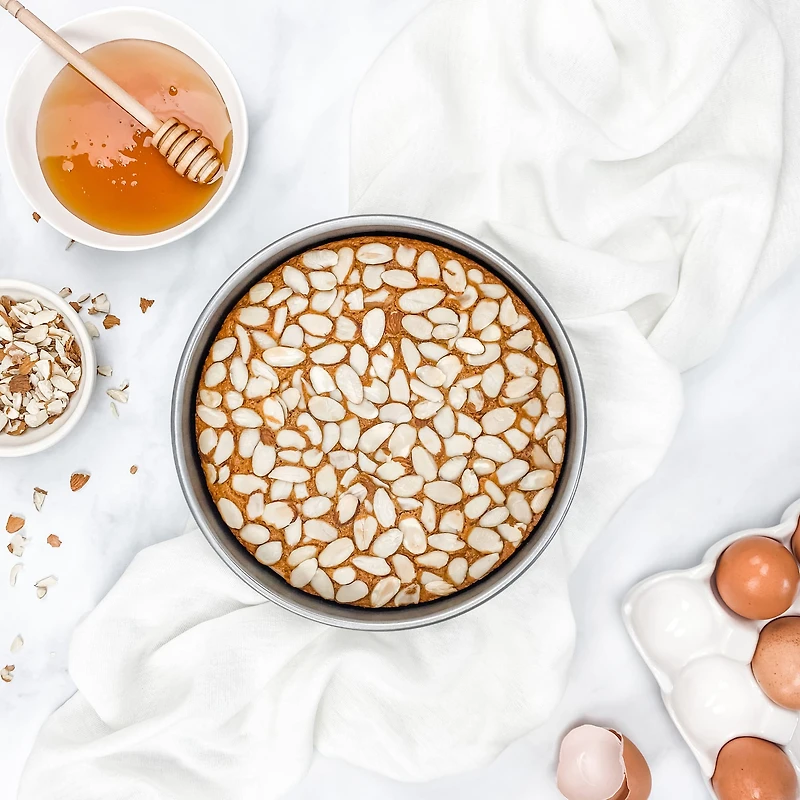 USA Pan® 8" Round Cake Pan