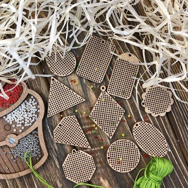 Wonderland Crafts 20 Piece Geometric Wooden Embroidery Blanks