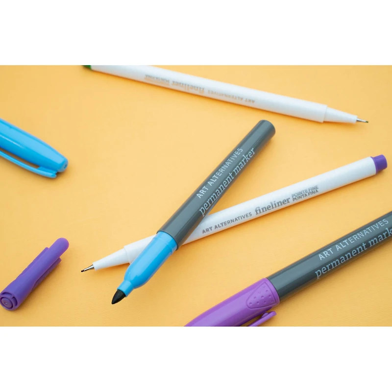 Art Alternatives Gold Fine Permanent Marker Set