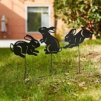 Glitzhome® 18" Black Metal Rabbit Silhouette Yard Stake Set