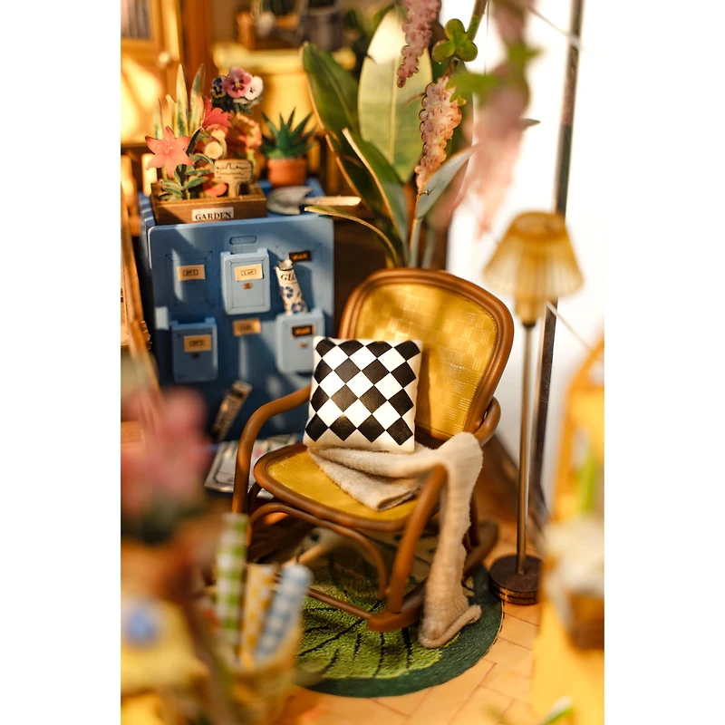 Rolife® Garden House DIY Book Nook Shelf Insert Kit