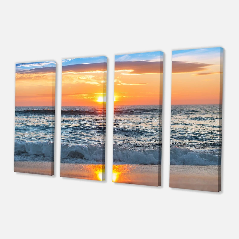 Designart - Beautiful Sunrise over the Horizon