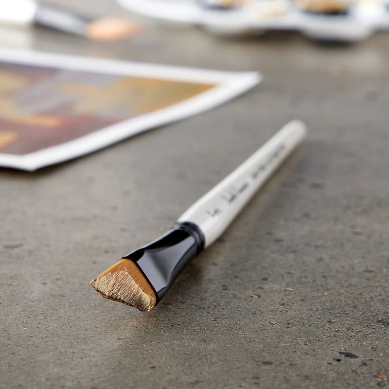 Simply Simmons Short Handle Sword Brush