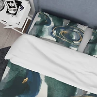 Designart 'Indigo and Gold III' Geometric Bedding Set