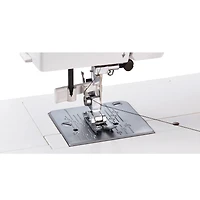 Janome 1522-DG 22-Stitch Mechanical Sewing Machine with Wide Sewing Bed