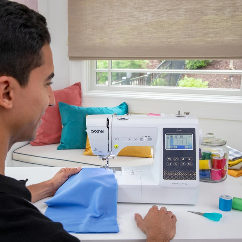 Brother SE700 Computerized Sewing & Embroidery Machine