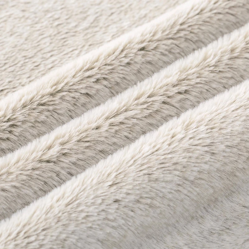 Glitzhome® 60" Milk Coffee Reversible Faux Rabbit Fur/Korean Fleece Christmas Tree Skirt