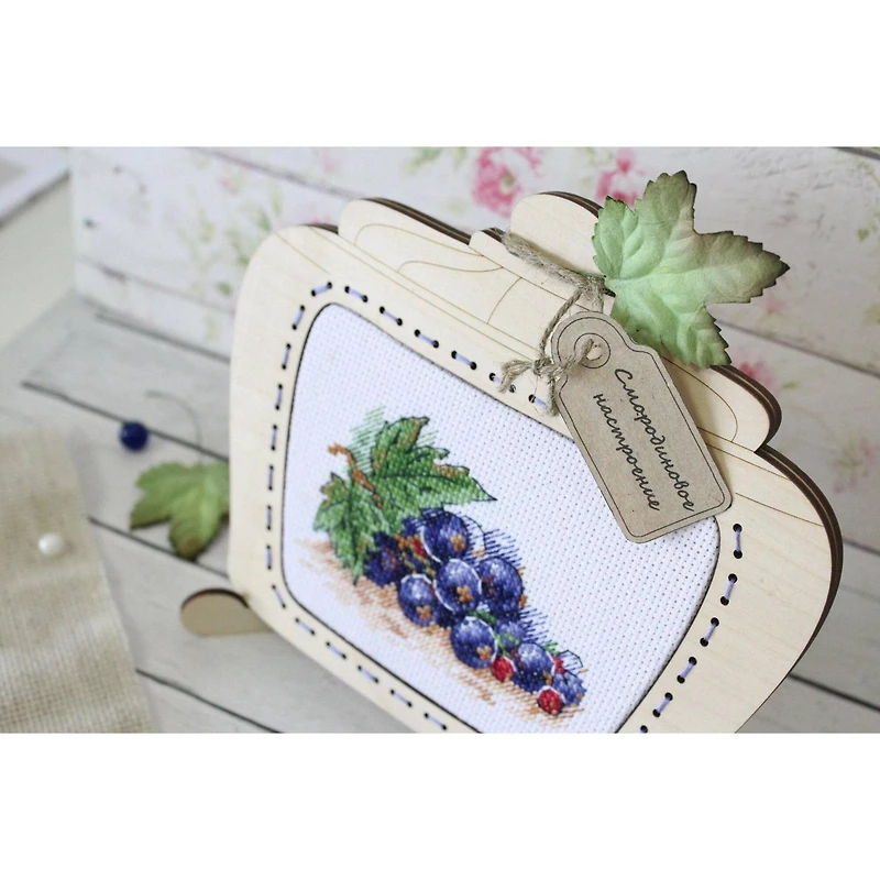 MP Studia Ripe Currant Cross Stitch Kit