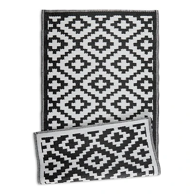 Black and White Mesa Outdoor Floor Runner 3ft. x 6ft.