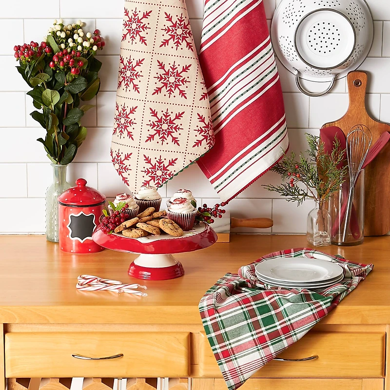 DII® Assorted Scandinavian Snowflakes Dishtowel Set