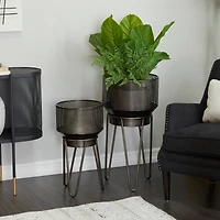 The Novogratz Black Metal Modern Planter Set