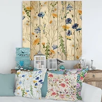 Designart - Wildflowers Chamomile and Clover Bell II