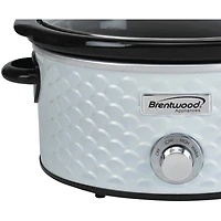 Brentwood White 4.5qt. Scallop-Pattern Slow Cooker