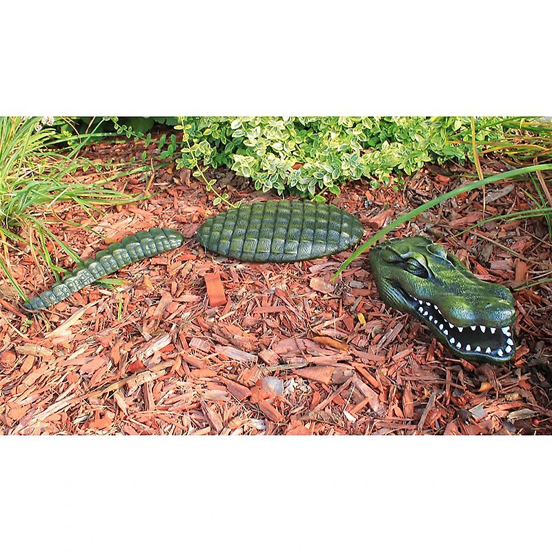 Design Toscano 33.5" Fearless Lawn Gator of the Castle Moat Statue