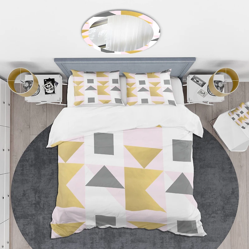 Designart 'Triangular Gold Design' Mid-Century Duvet Cover Set