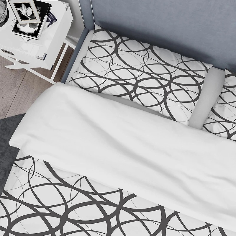 Designart 'Monochrome Geometric Pattern' Mid-Century Duvet Cover Set